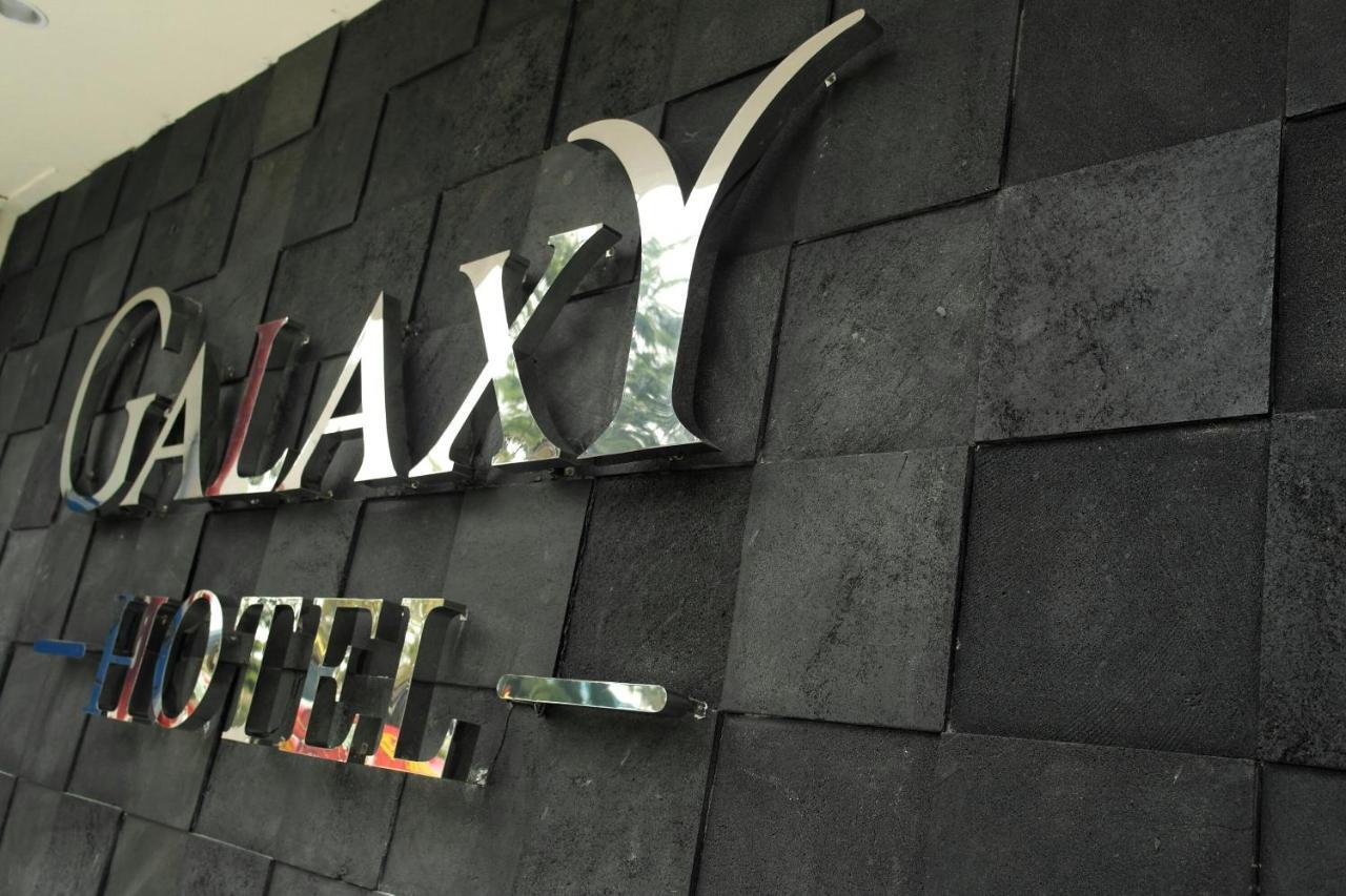 Galaxy Hotel Tarakan Exterior photo