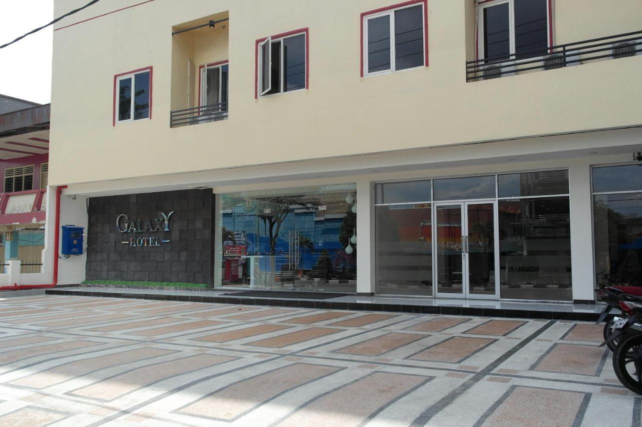 Galaxy Hotel Tarakan Exterior photo