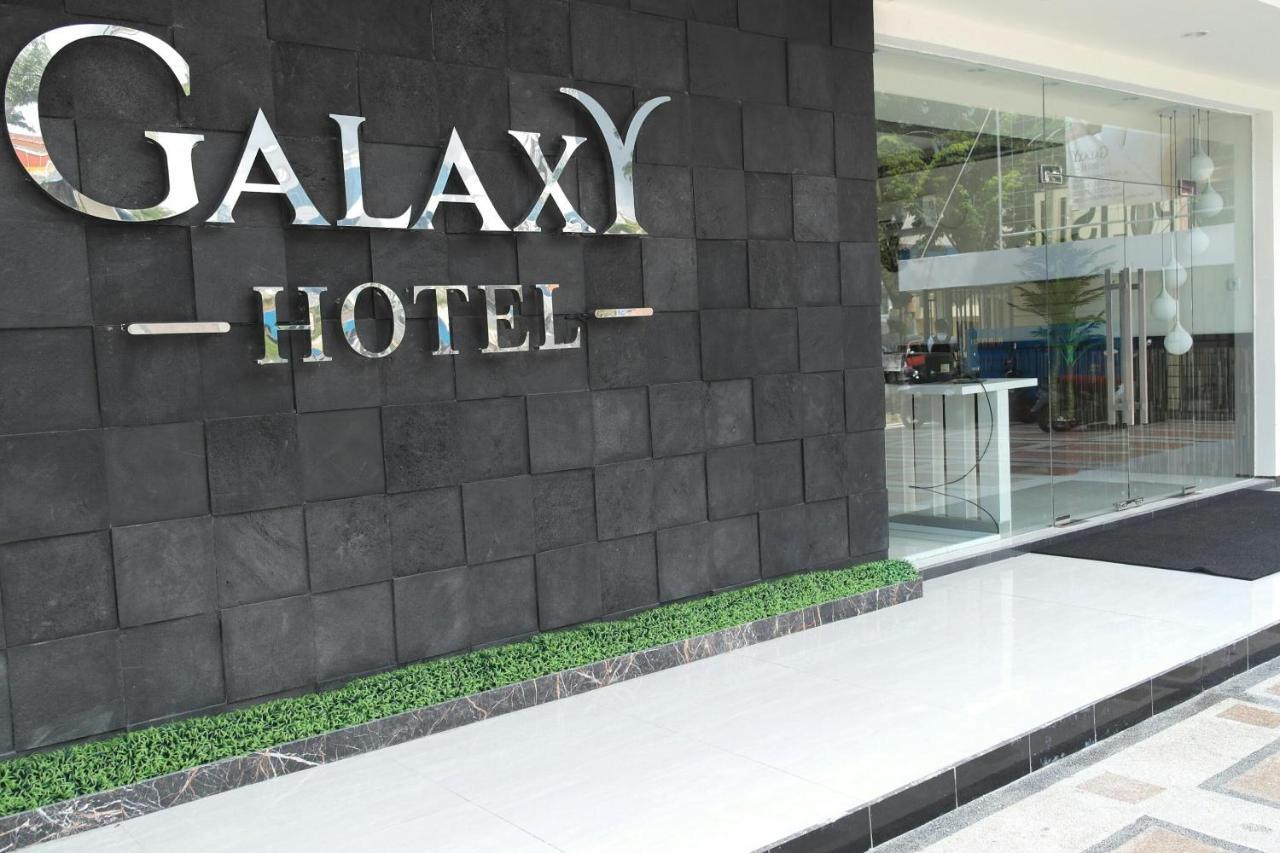 Galaxy Hotel Tarakan Exterior photo